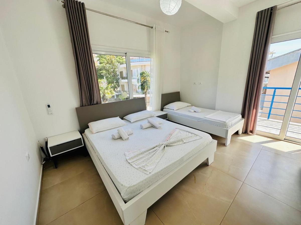 Jico Travel - Villa Colombo Vlore Bagian luar foto