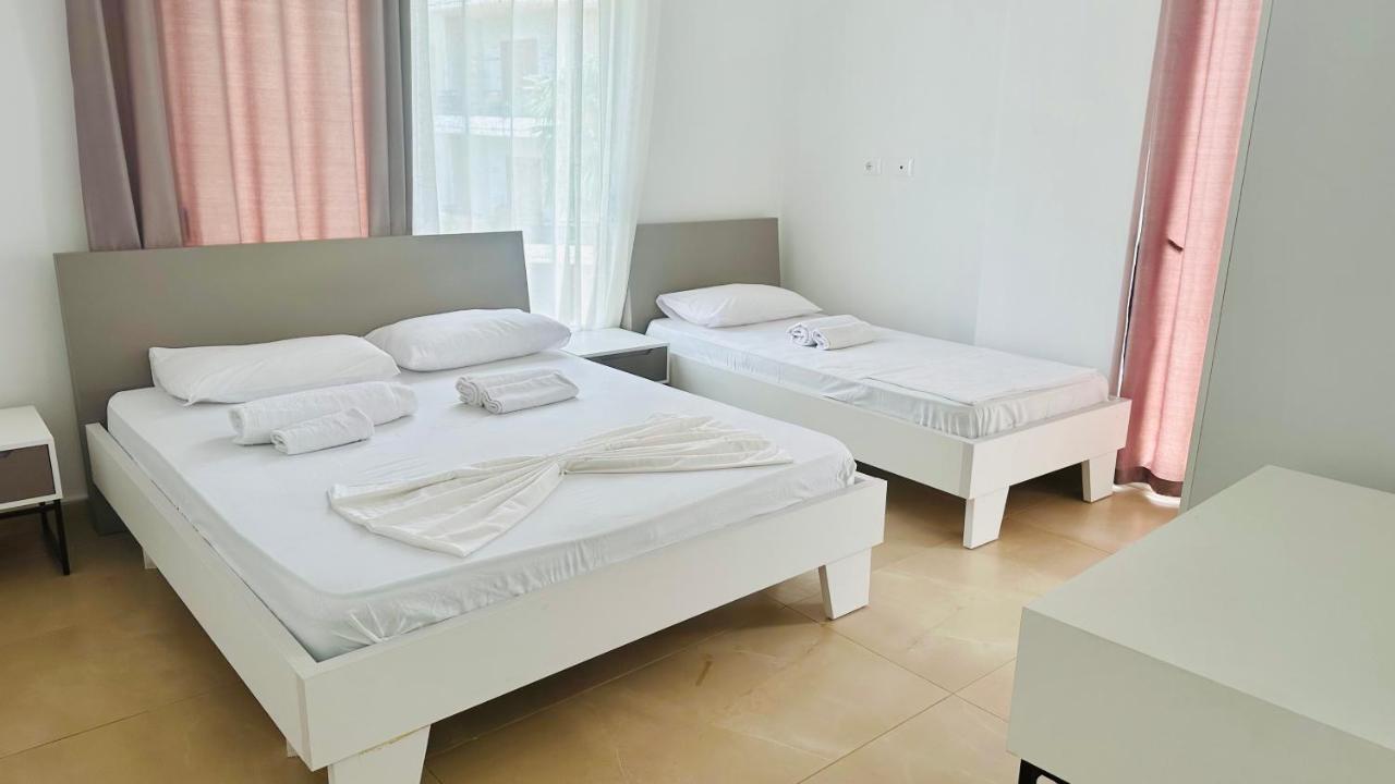 Jico Travel - Villa Colombo Vlore Bagian luar foto