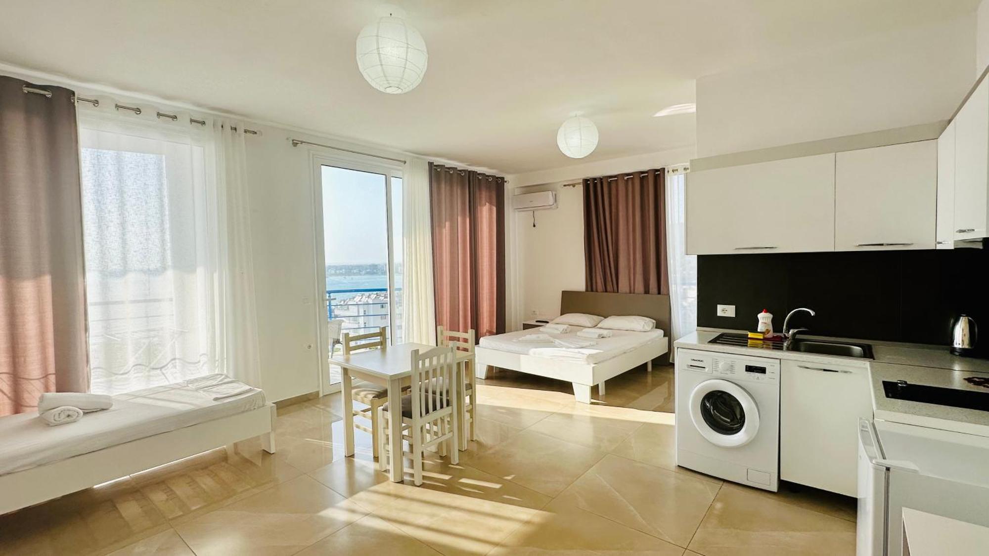 Jico Travel - Villa Colombo Vlore Ruang foto