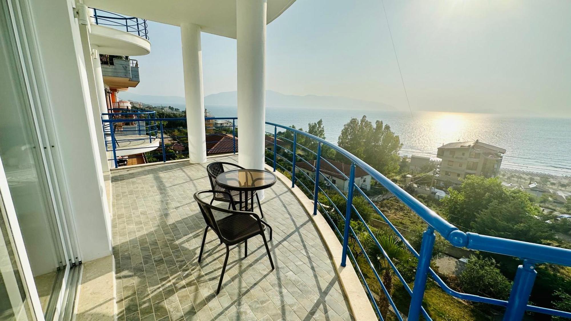 Jico Travel - Villa Colombo Vlore Bagian luar foto