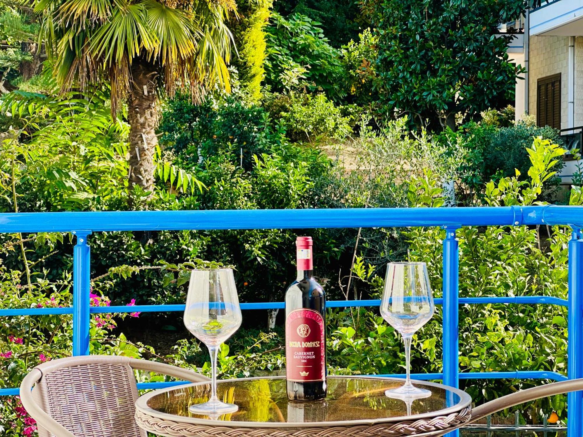 Jico Travel - Villa Colombo Vlore Ruang foto